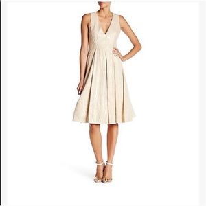 💗Alice & Olivia gold midi flare dress💗